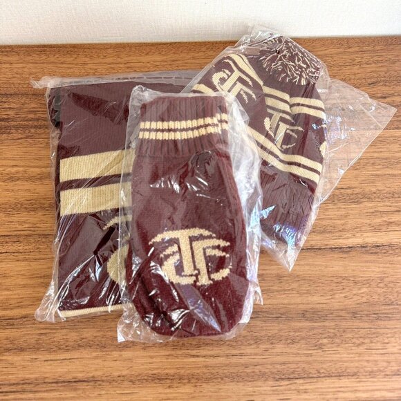 TTC~Toronto Transit Commission ~ Winter Hat, Scarf and Mitten Ensemble ~ NEW - Picture 2 of 8